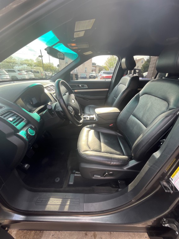 2017 Ford Explorer Image 10