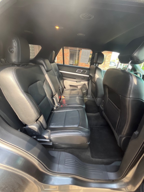 2017 Ford Explorer Image 15