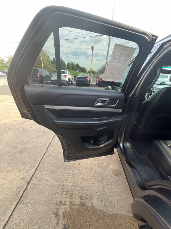 2017 Ford Explorer Image 16