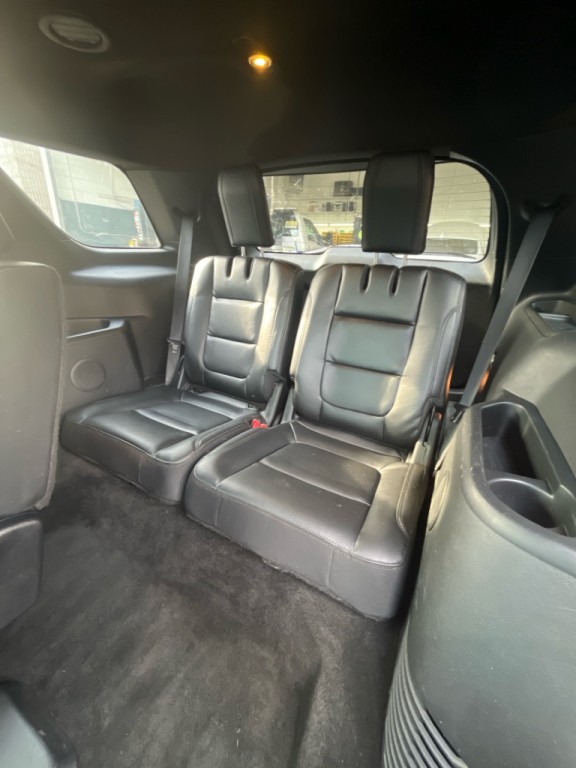 2017 Ford Explorer Image 18
