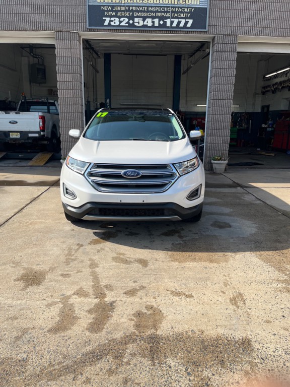 2017 Ford Edge Image 2