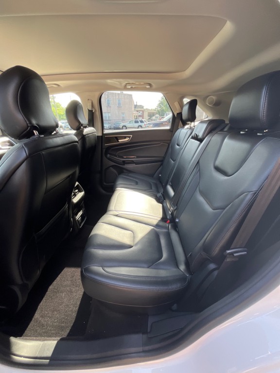 2017 Ford Edge Image 11