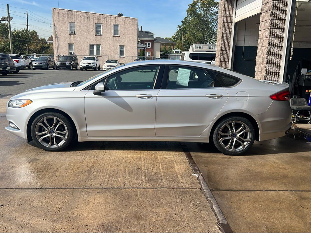 2017 Ford Fusion Image 8
