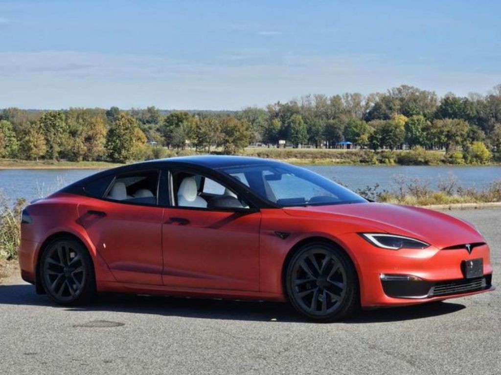 2022 Tesla Model S Image 4