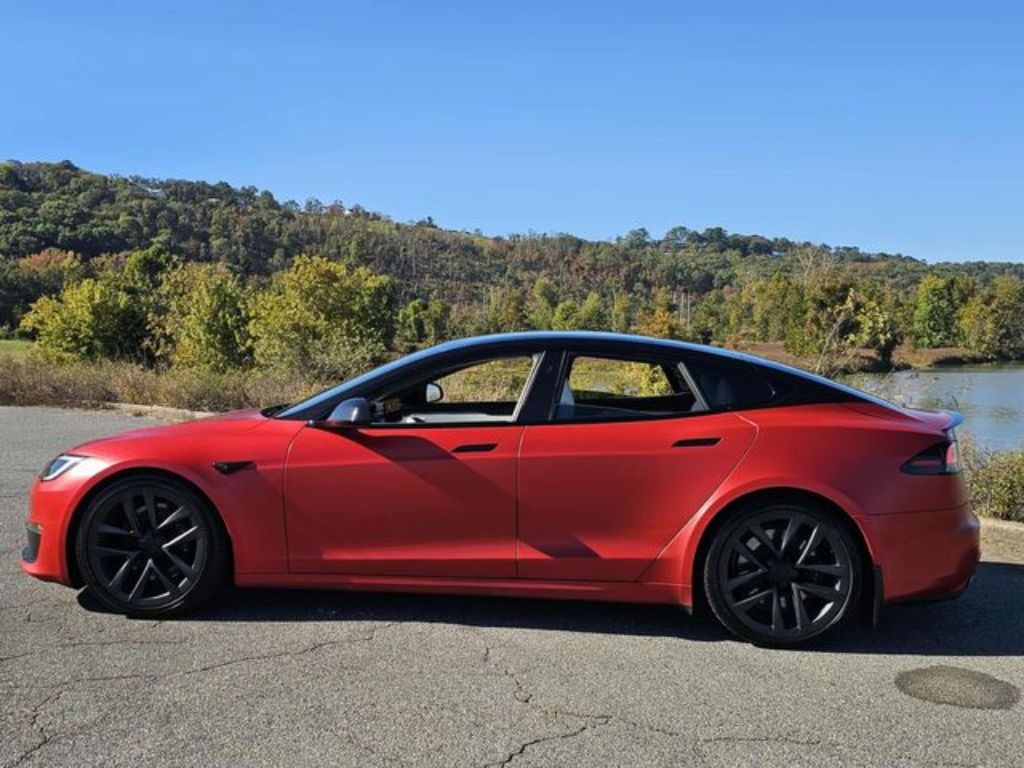 2022 Tesla Model S Image 7