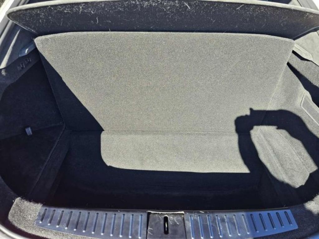 2022 Tesla Model S Image 19