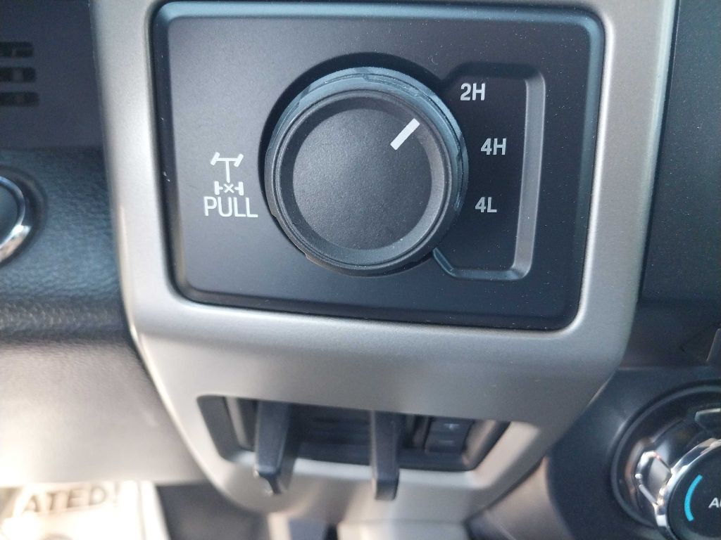 2017 Ford F-350 Image 28