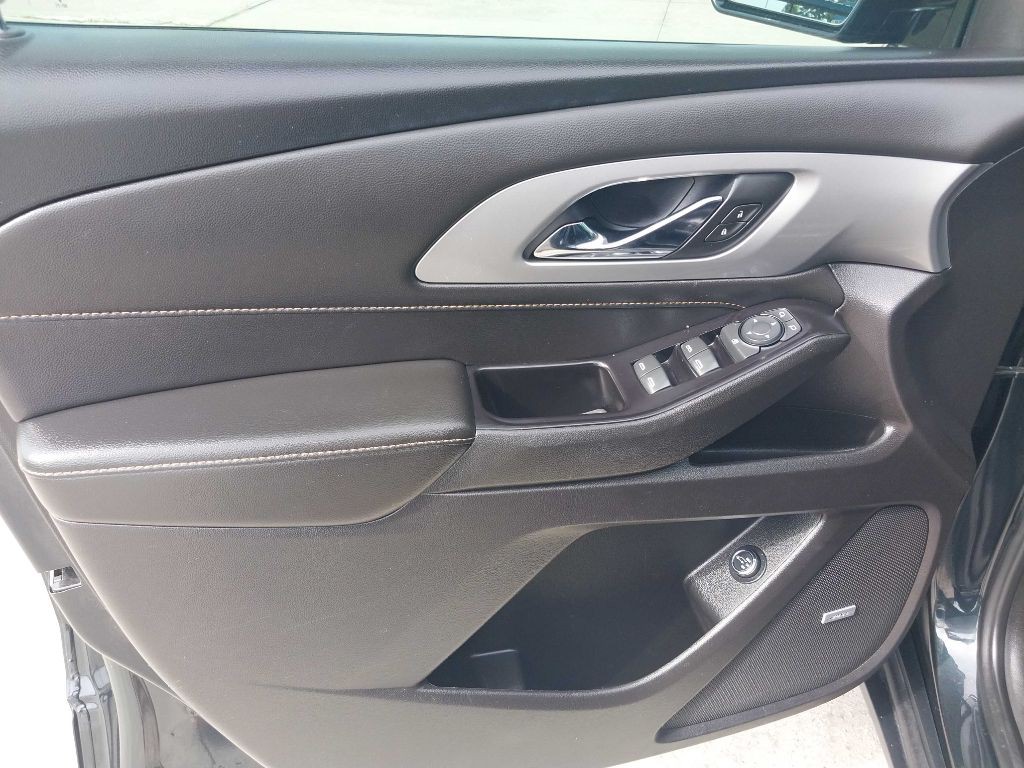 2020 Chevrolet Traverse Image 11