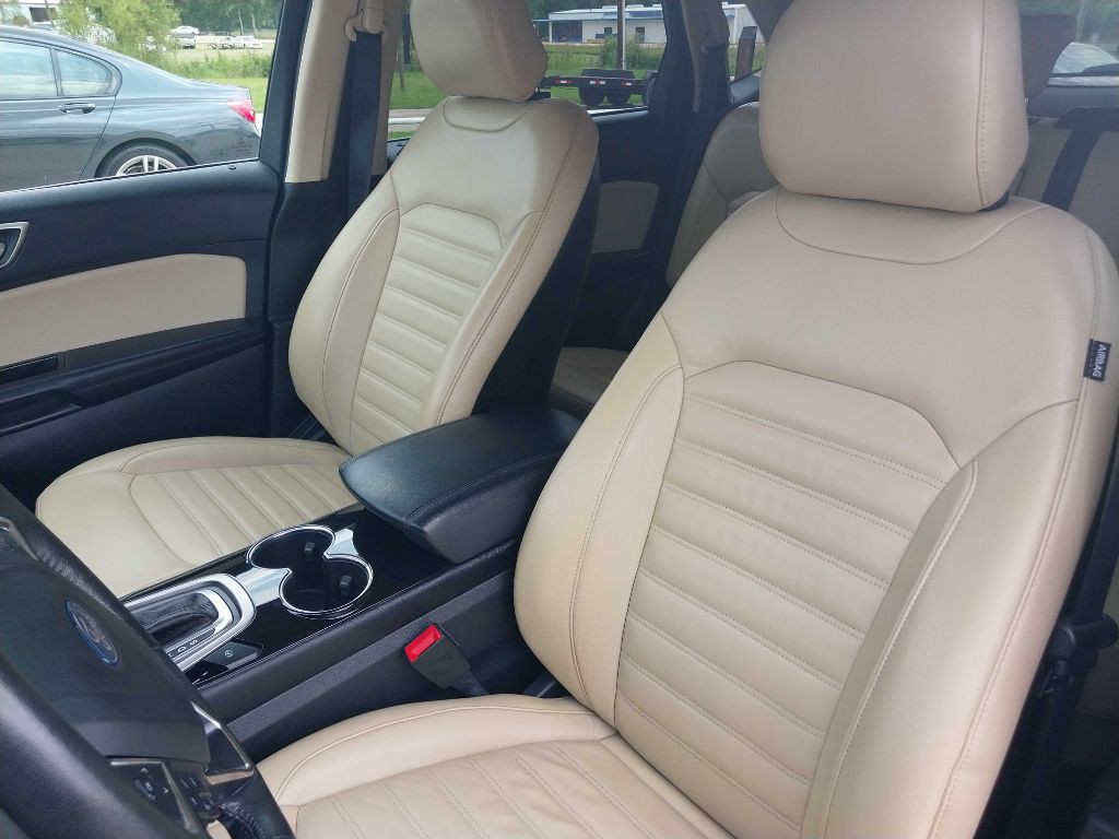 2018 Ford Edge Image 15