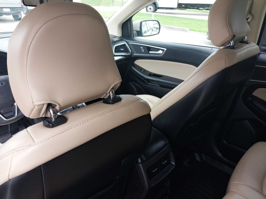 2018 Ford Edge Image 27