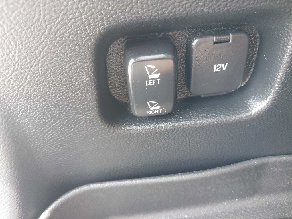 2018 Ford Edge Image 30