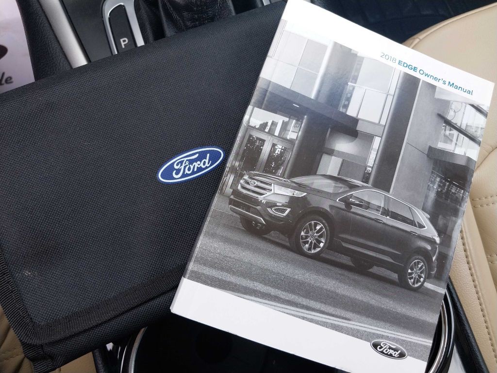2018 Ford Edge Image 32
