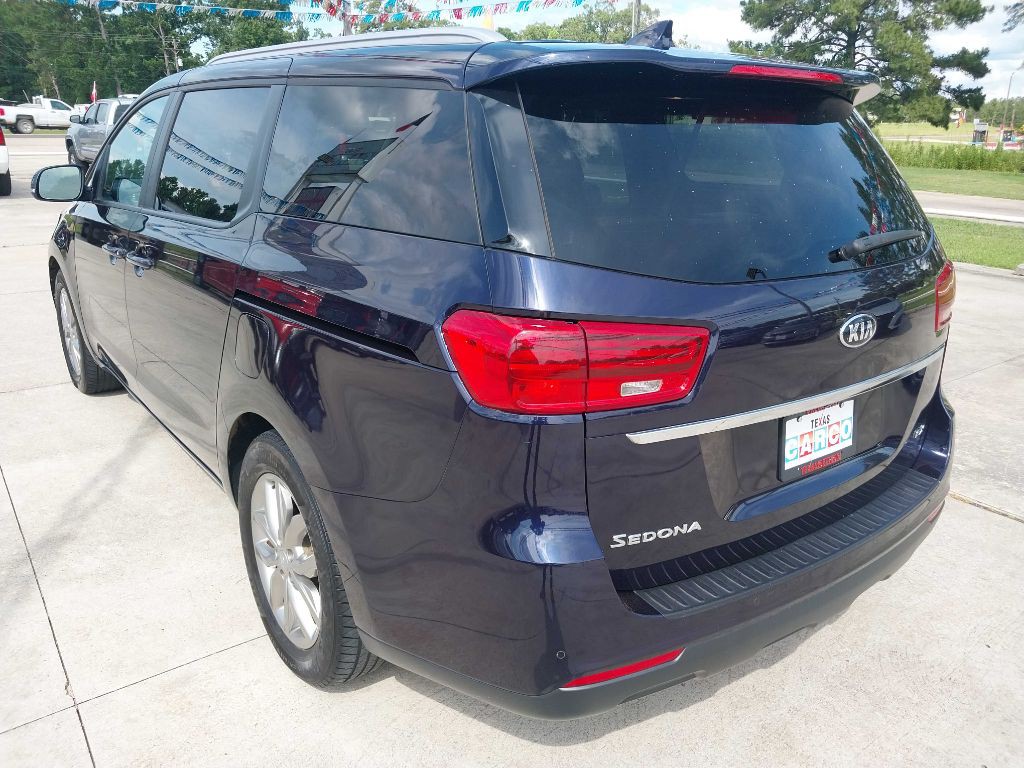 2021 Kia Sedona Image 4