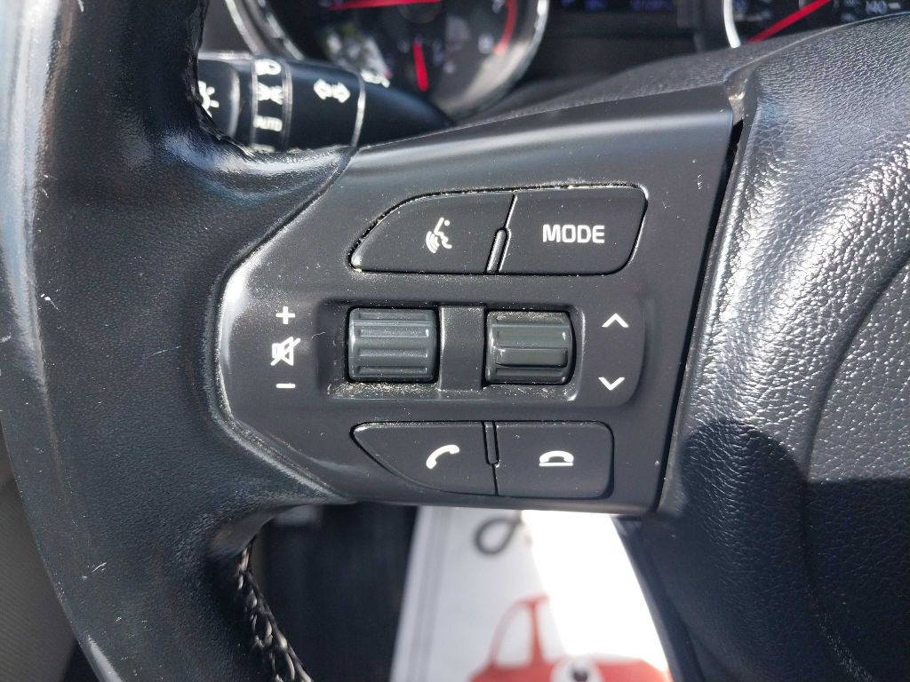 2021 Kia Sedona Image 16