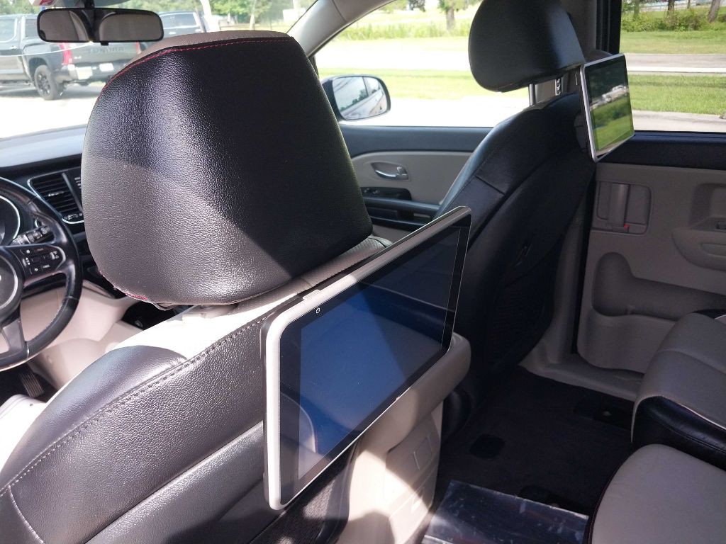 2021 Kia Sedona Image 26