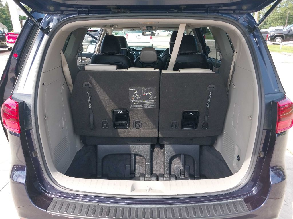 2021 Kia Sedona Image 33