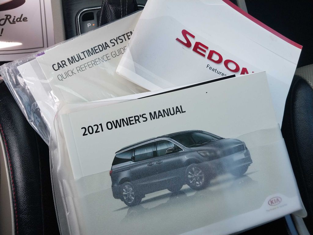2021 Kia Sedona Image 36