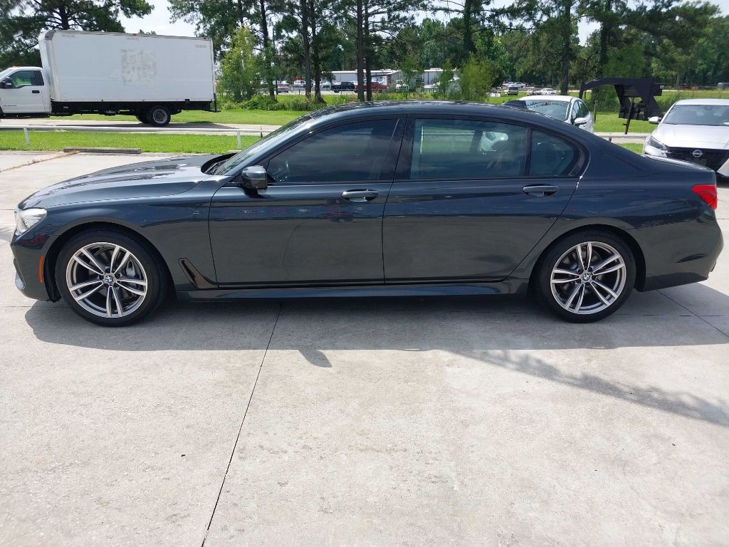 2017 BMW 7 Series Image 3