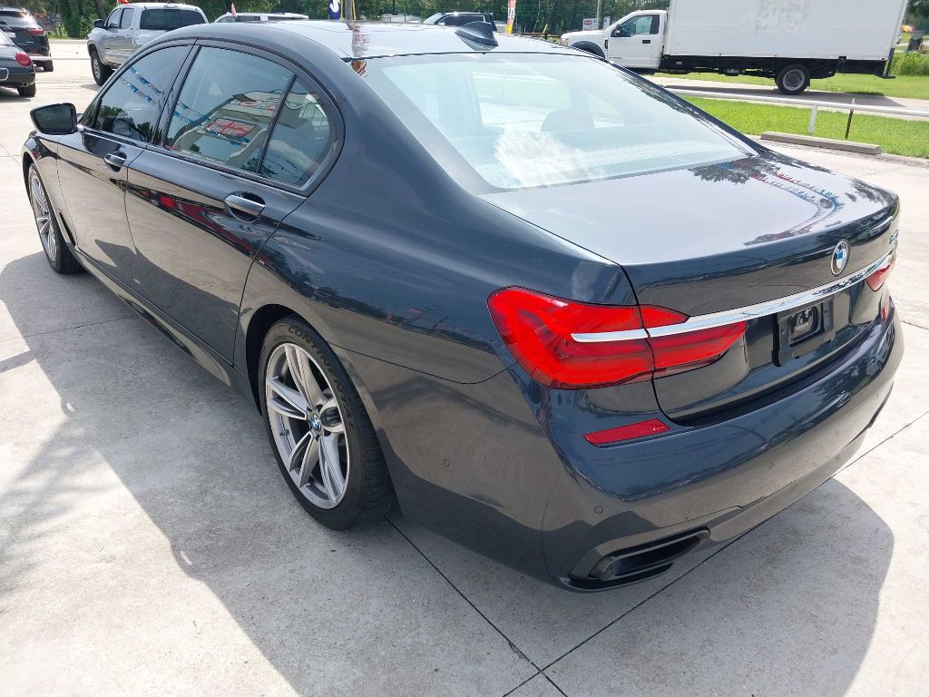2017 BMW 7 Series Image 4