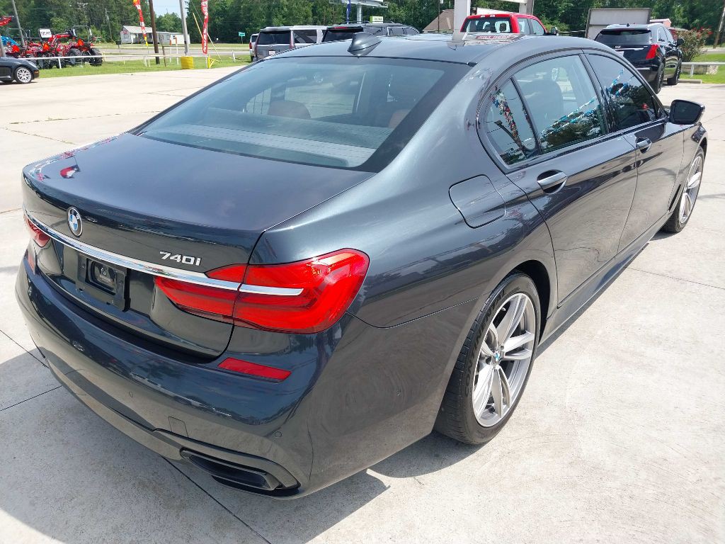 2017 BMW 7 Series Image 6