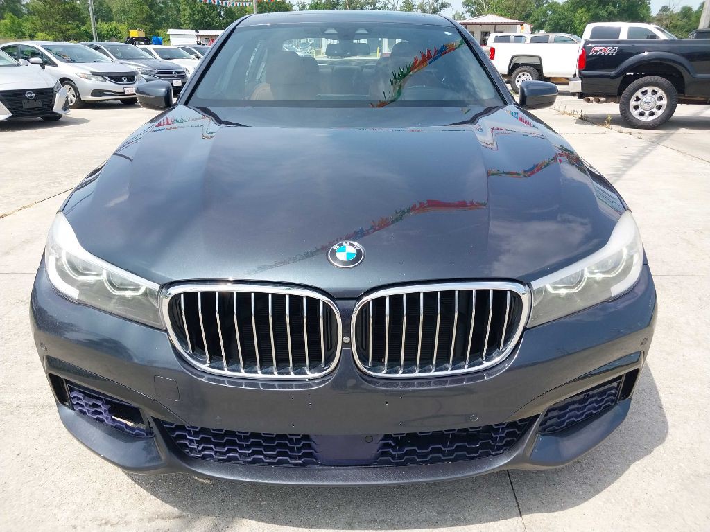 2017 BMW 7 Series Image 9