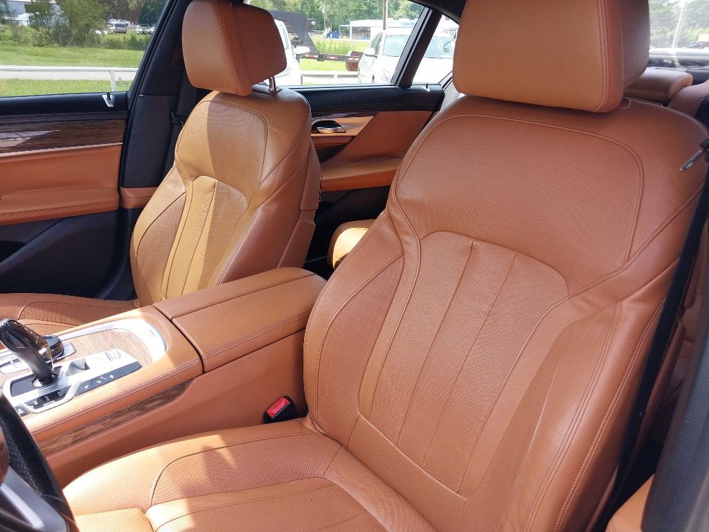 2017 BMW 7 Series Image 14