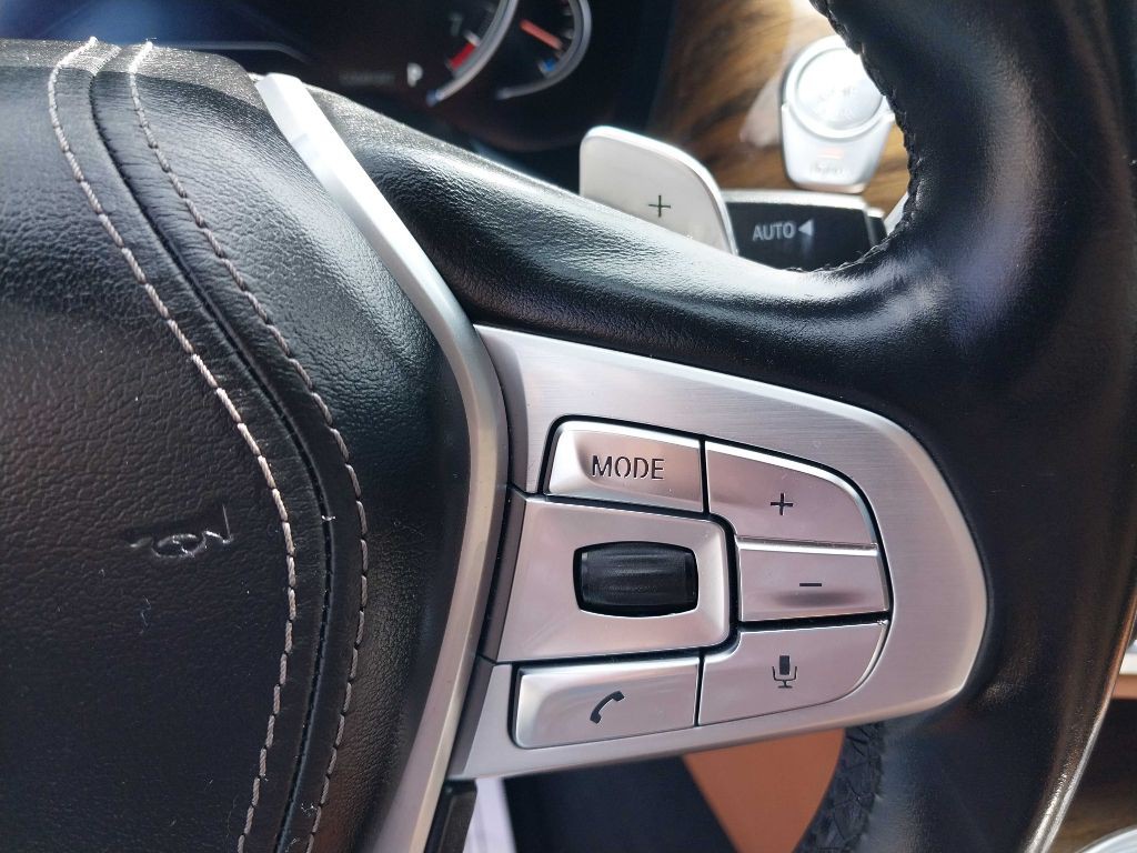 2017 BMW 7 Series Image 17