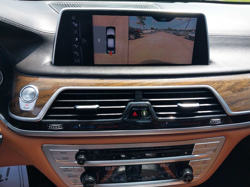 2017 BMW 7 Series Image 20