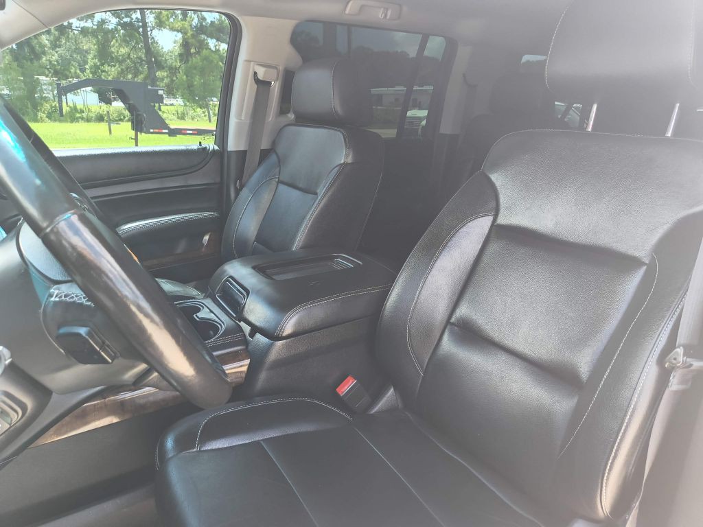 2018 Chevrolet Suburban Image 15