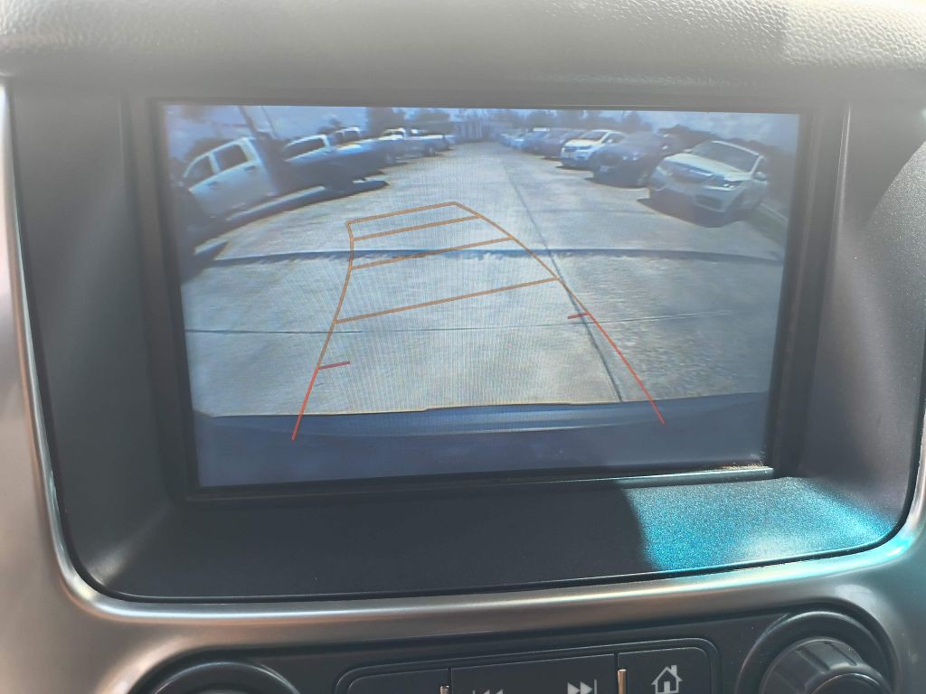 2018 Chevrolet Suburban Image 21