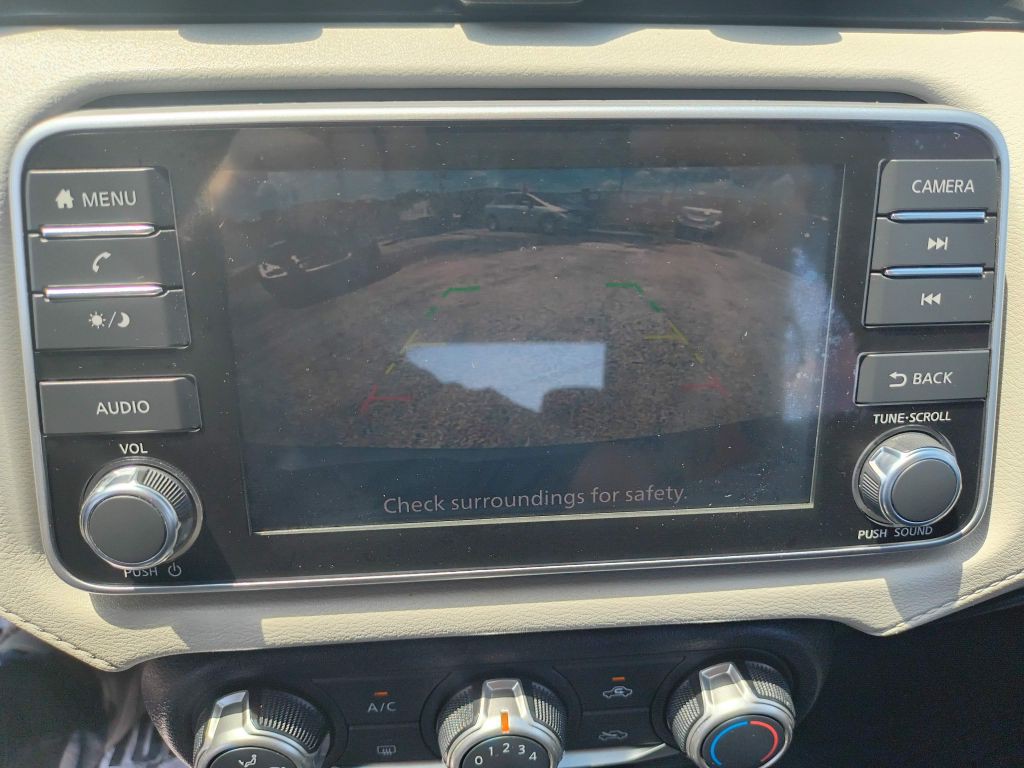 2021 Nissan Versa Image 19