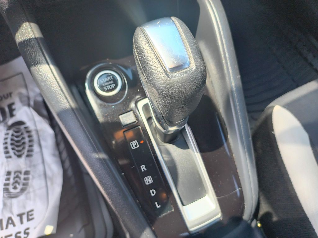 2021 Nissan Versa Image 20