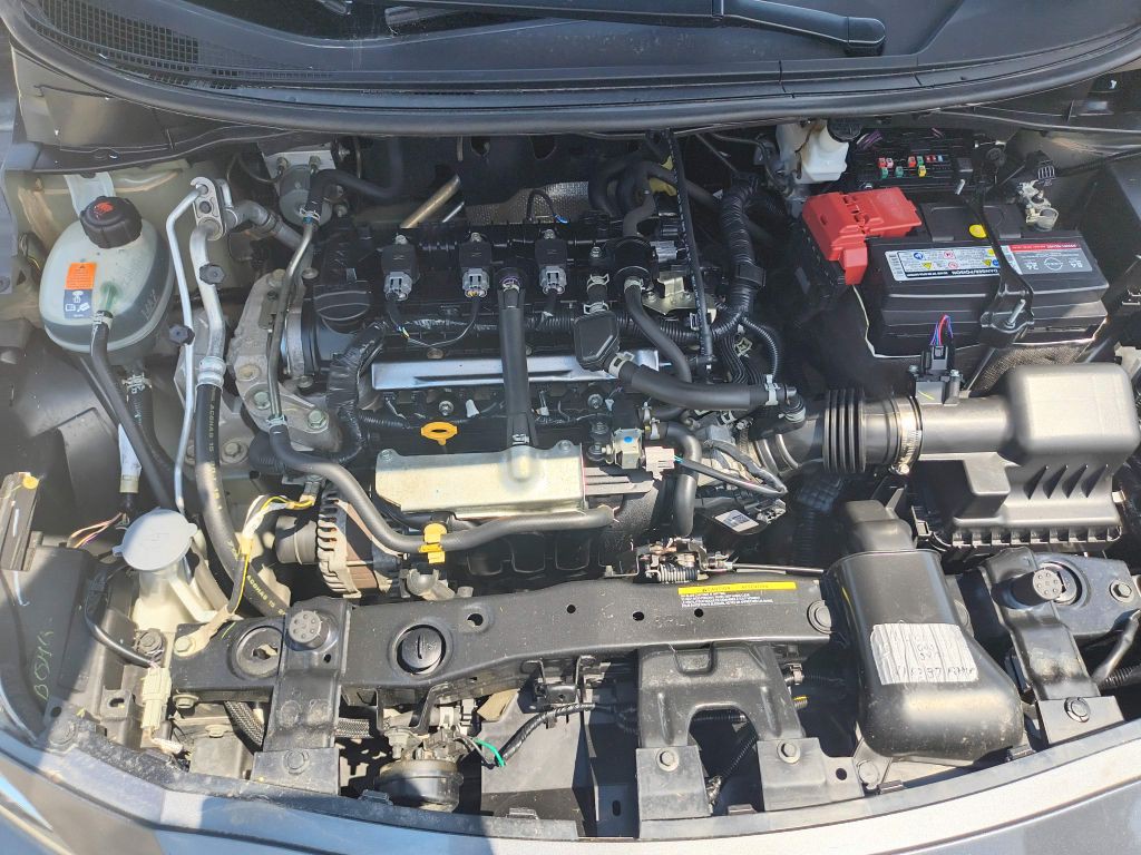 2021 Nissan Versa Image 24