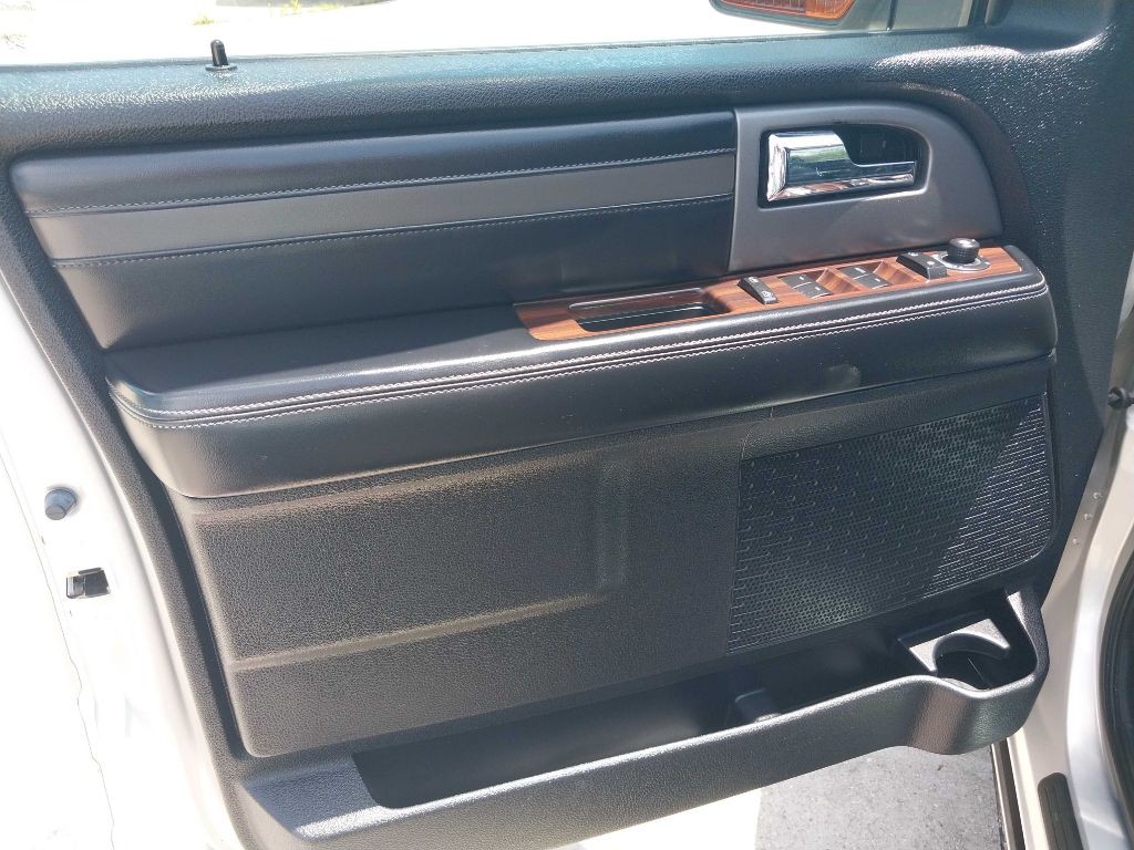 2017 Ford Expedition Image 12