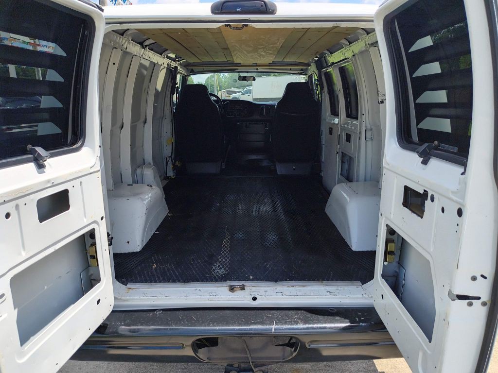 2001 Dodge Ram Van Image 11