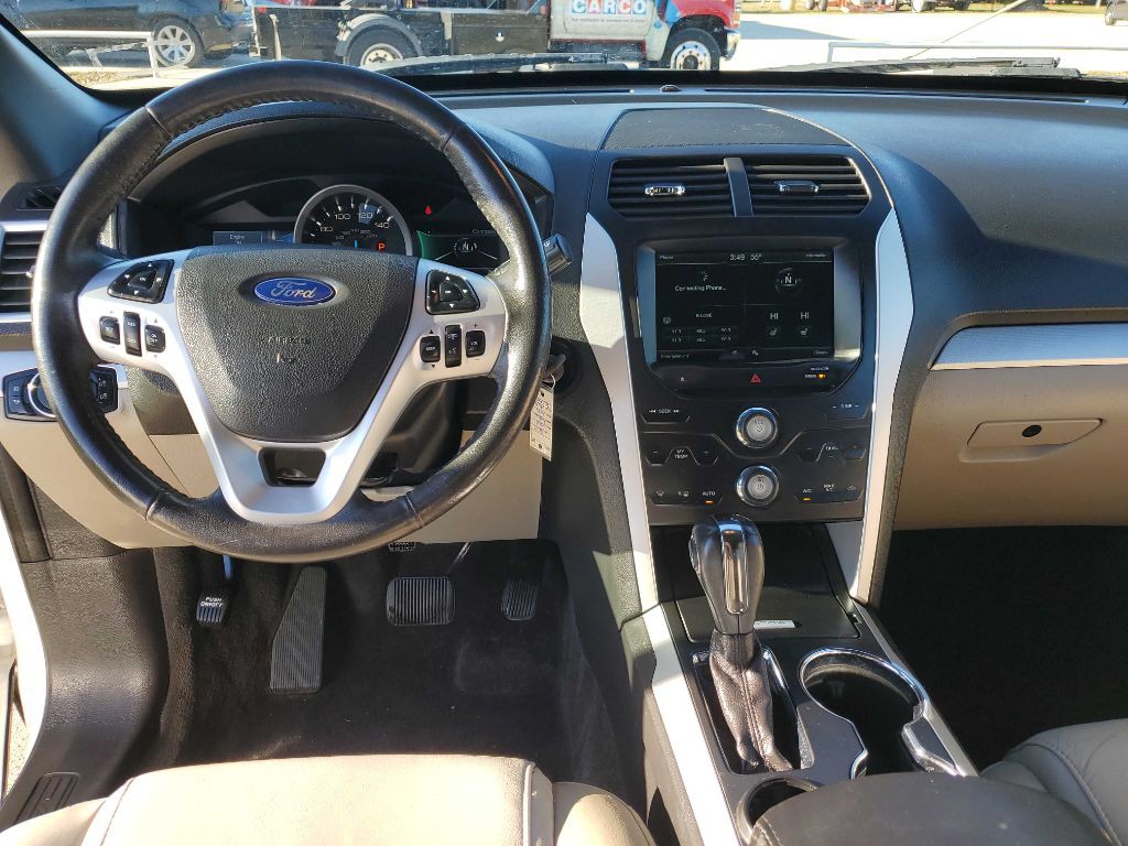 2015 Ford Explorer Image 10