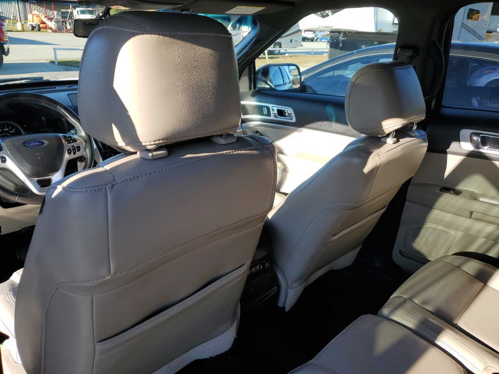 2015 Ford Explorer Image 14