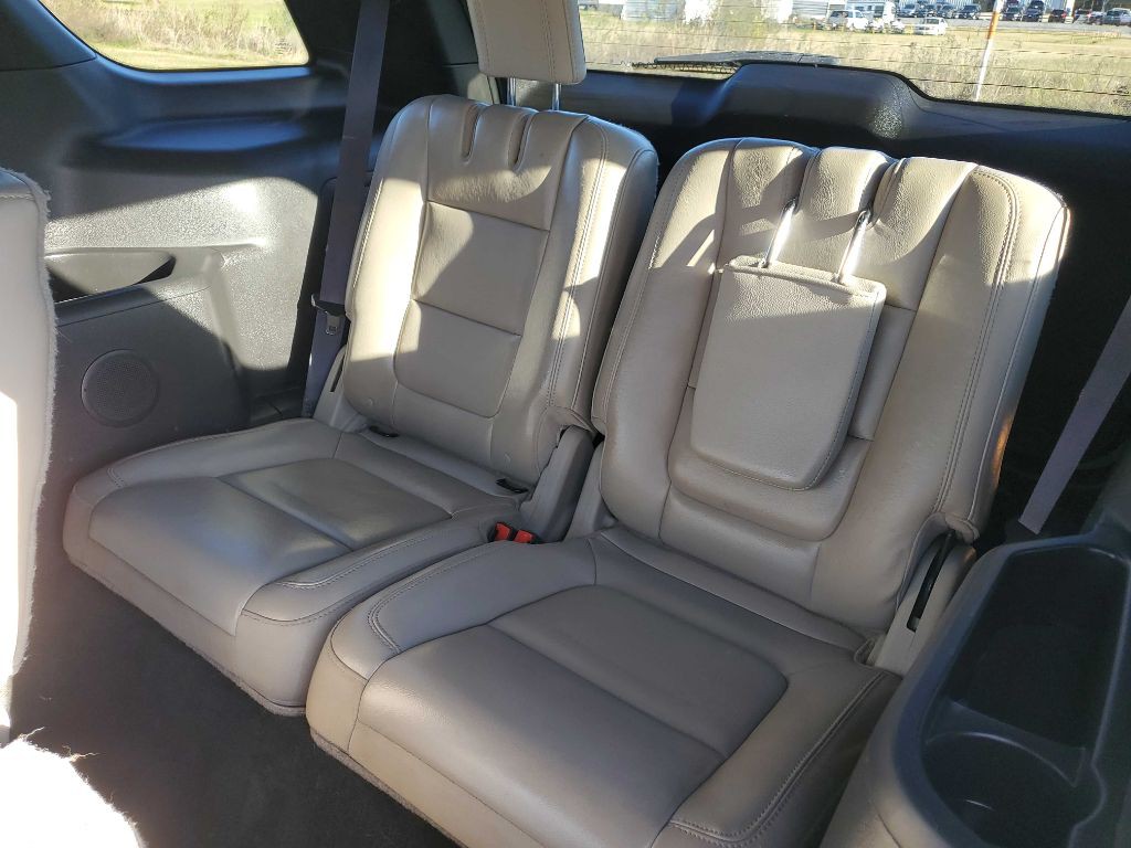 2015 Ford Explorer Image 16