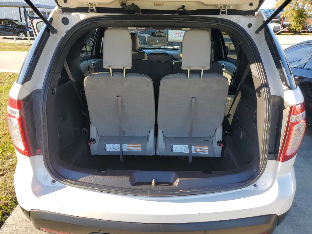 2015 Ford Explorer Image 18