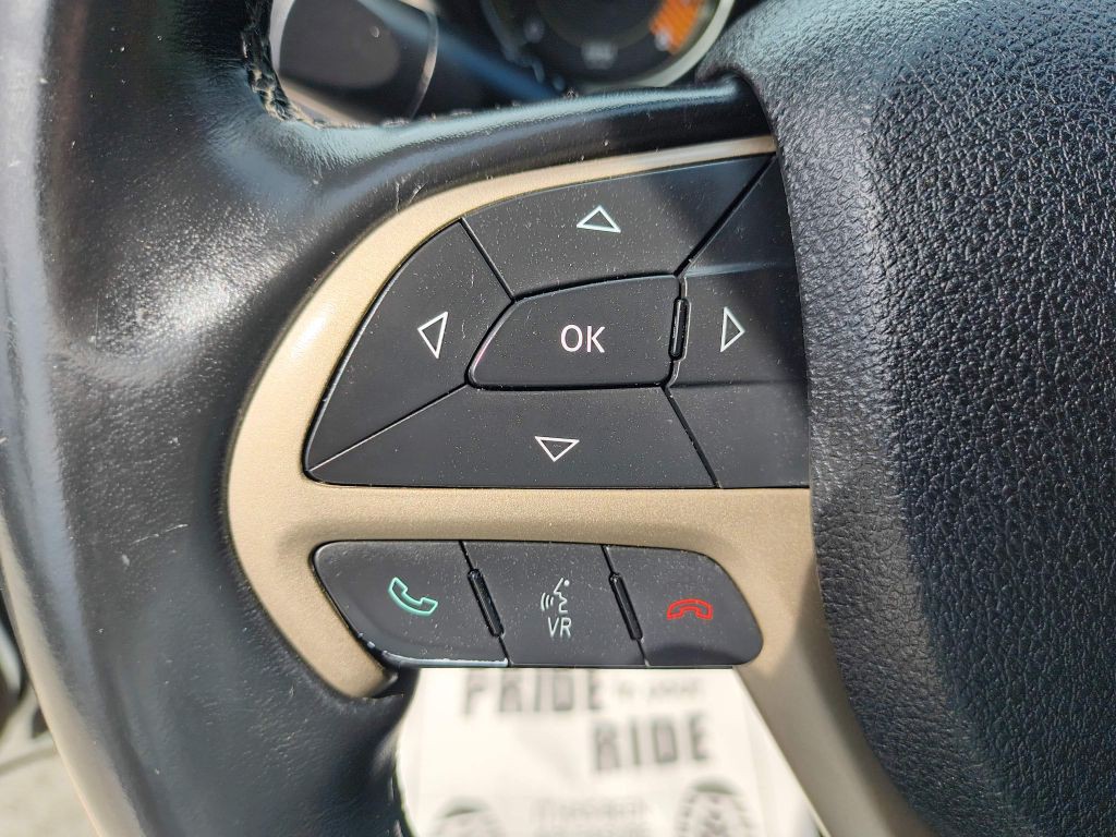 2015 Jeep Cherokee Image 16