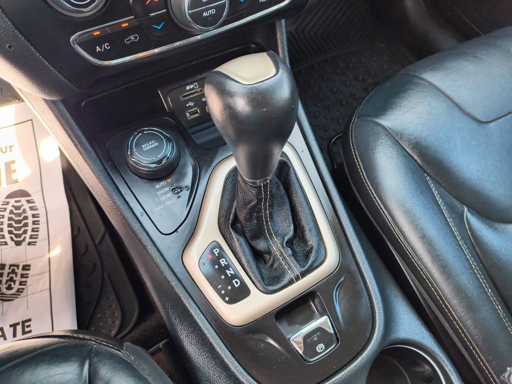 2015 Jeep Cherokee Image 23