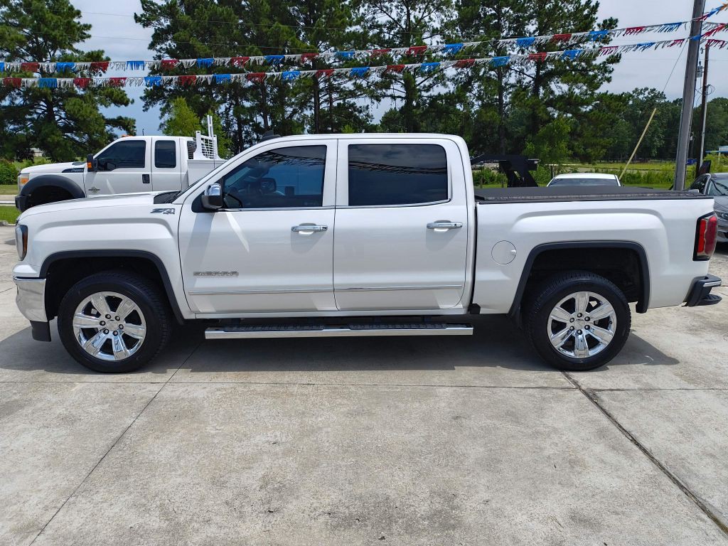 2018 GMC Sierra Image 2