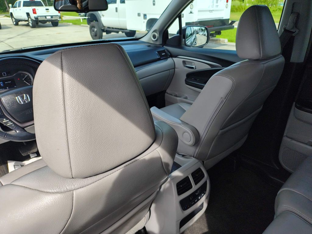 2016 Honda Pilot Image 25
