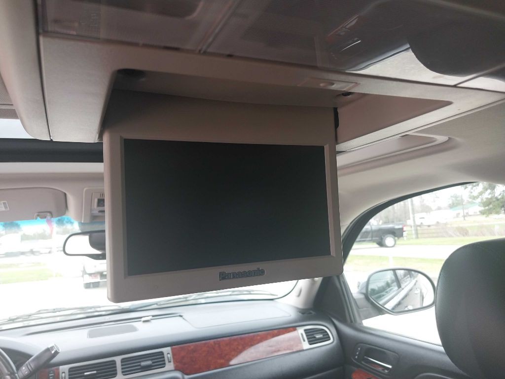 2011 Chevrolet Suburban Image 28