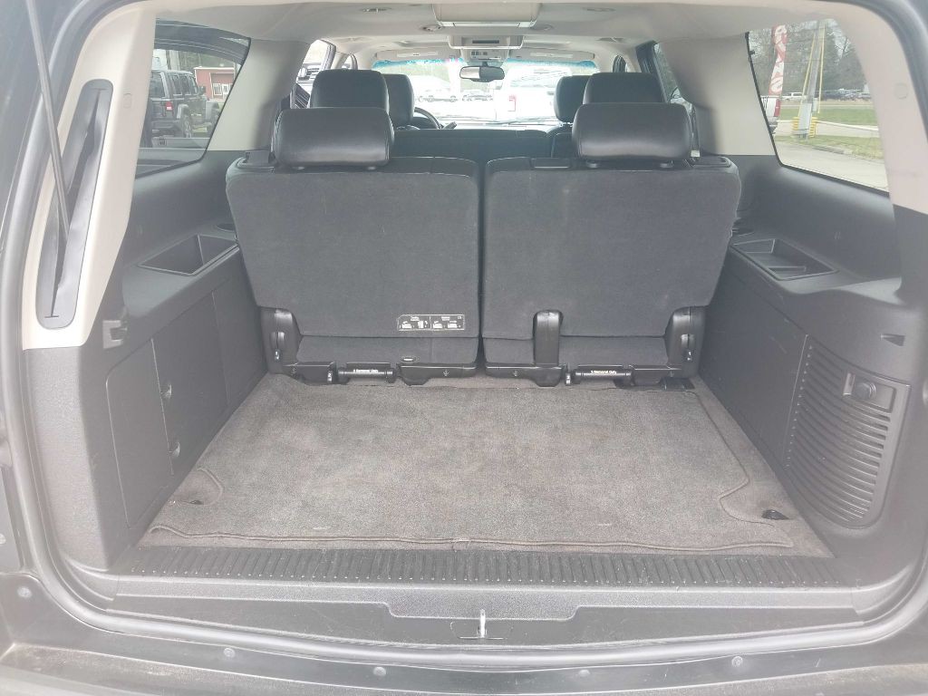 2011 Chevrolet Suburban Image 32