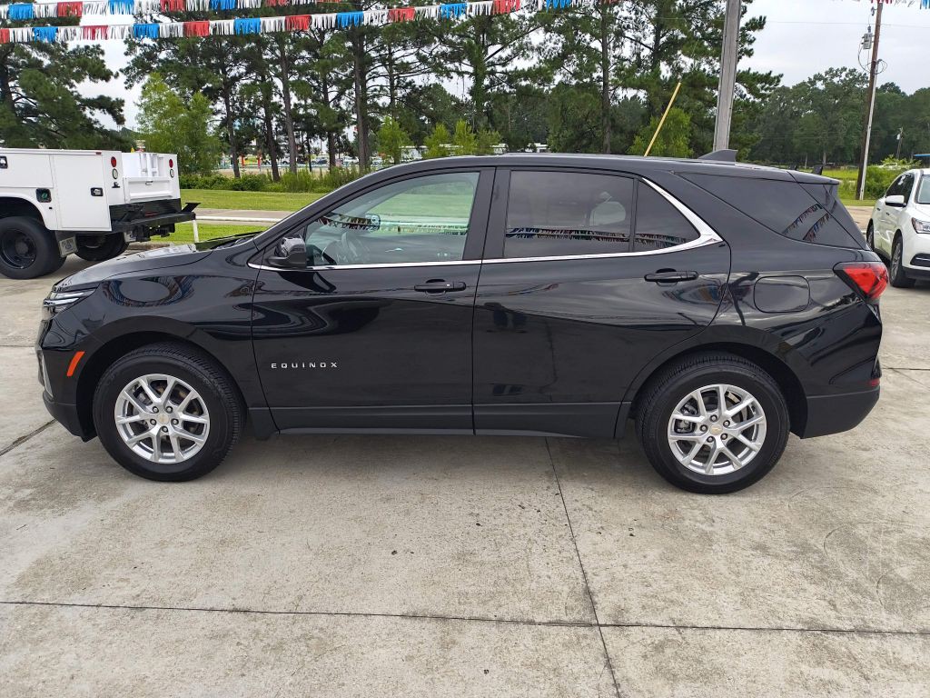 2024 Chevrolet Equinox Image 2
