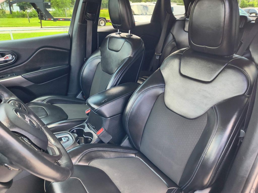 2019 Jeep Cherokee Image 13