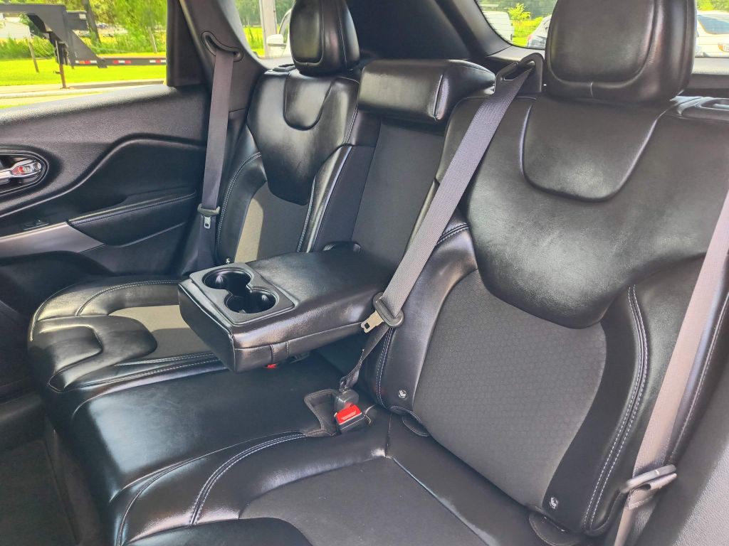 2019 Jeep Cherokee Image 23