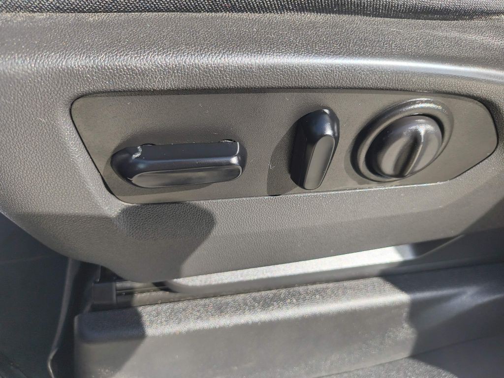 2019 Chevrolet Silverado 1500 Image 14