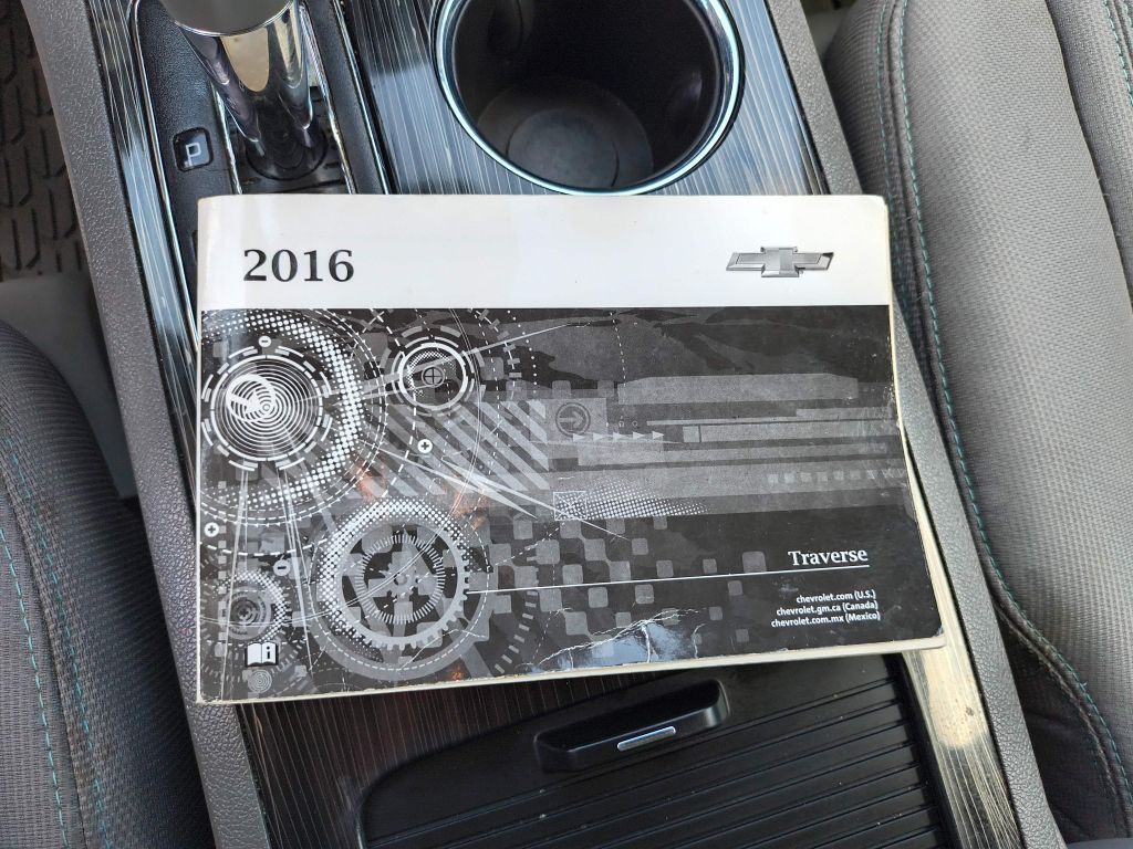 2016 Chevrolet Traverse Image 32